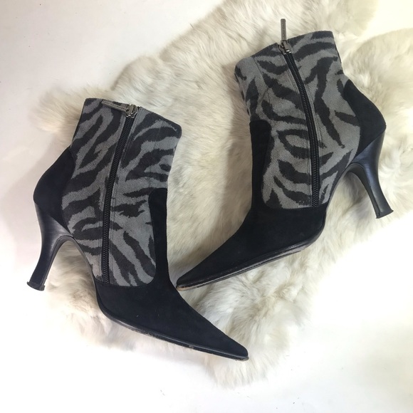 Donald Pliner Maliki Zebra Print Leather Heeled Boots Booties 6 M - Picture 12 of 12